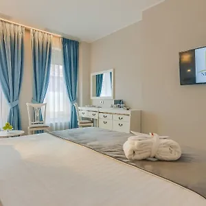 New Era Old Town Bucharest- Parking With Fee Nearby - Not At The ! **** Bucareste